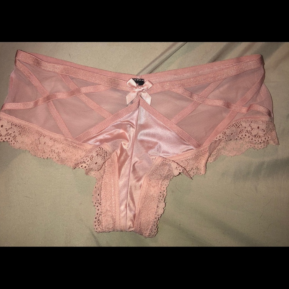 Brand new Victoria’s Secret cheeky pink panties